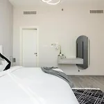 Chic 2Br Apt With Captivating City Views In Dubai By Vibel