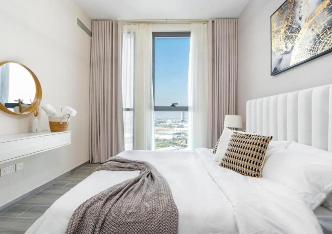 Apartment Chic 2br With Captivating Views In By Vibel